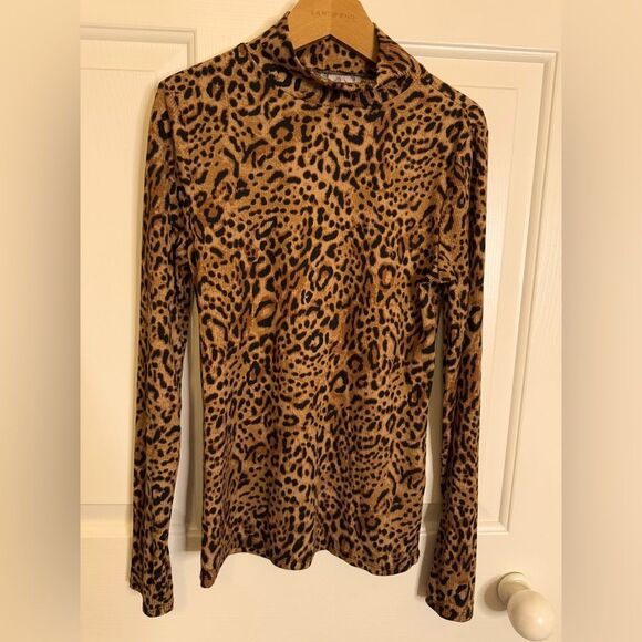 No Boundaries Tops - No Boundaries size Small animal print longsleeve NWOT